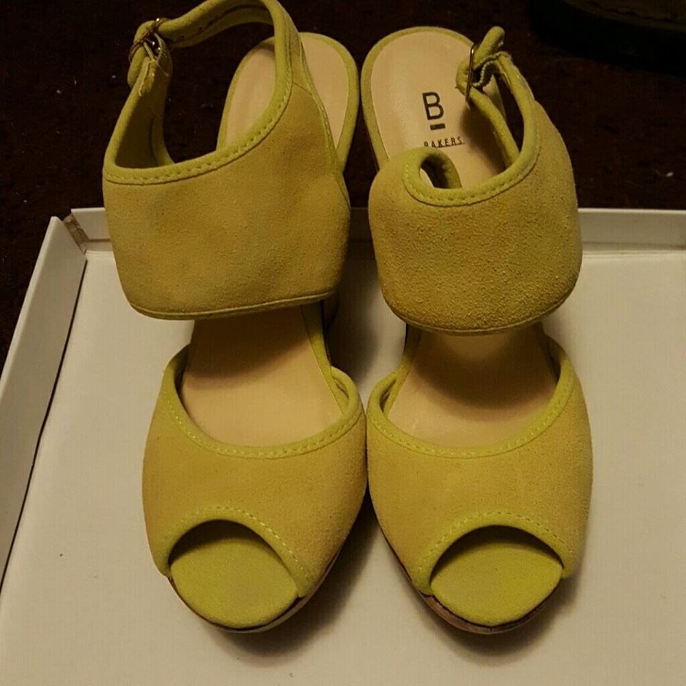 COPY - Shoes - Picture 2 of 2
